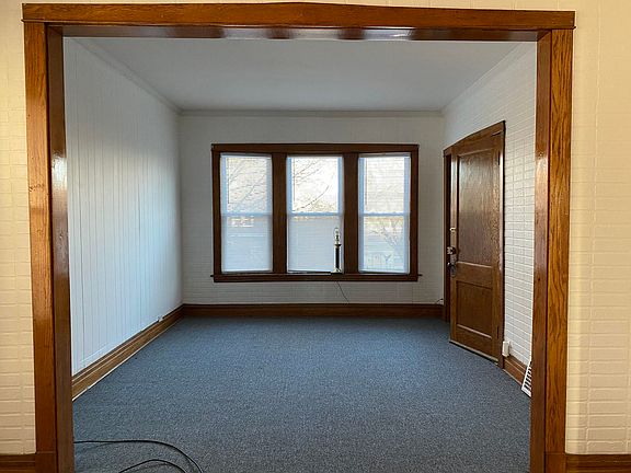 4th image of 4742 N Linder Ave #2