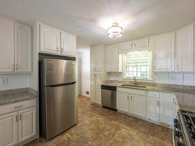 120 Burnett Way — Photo 21