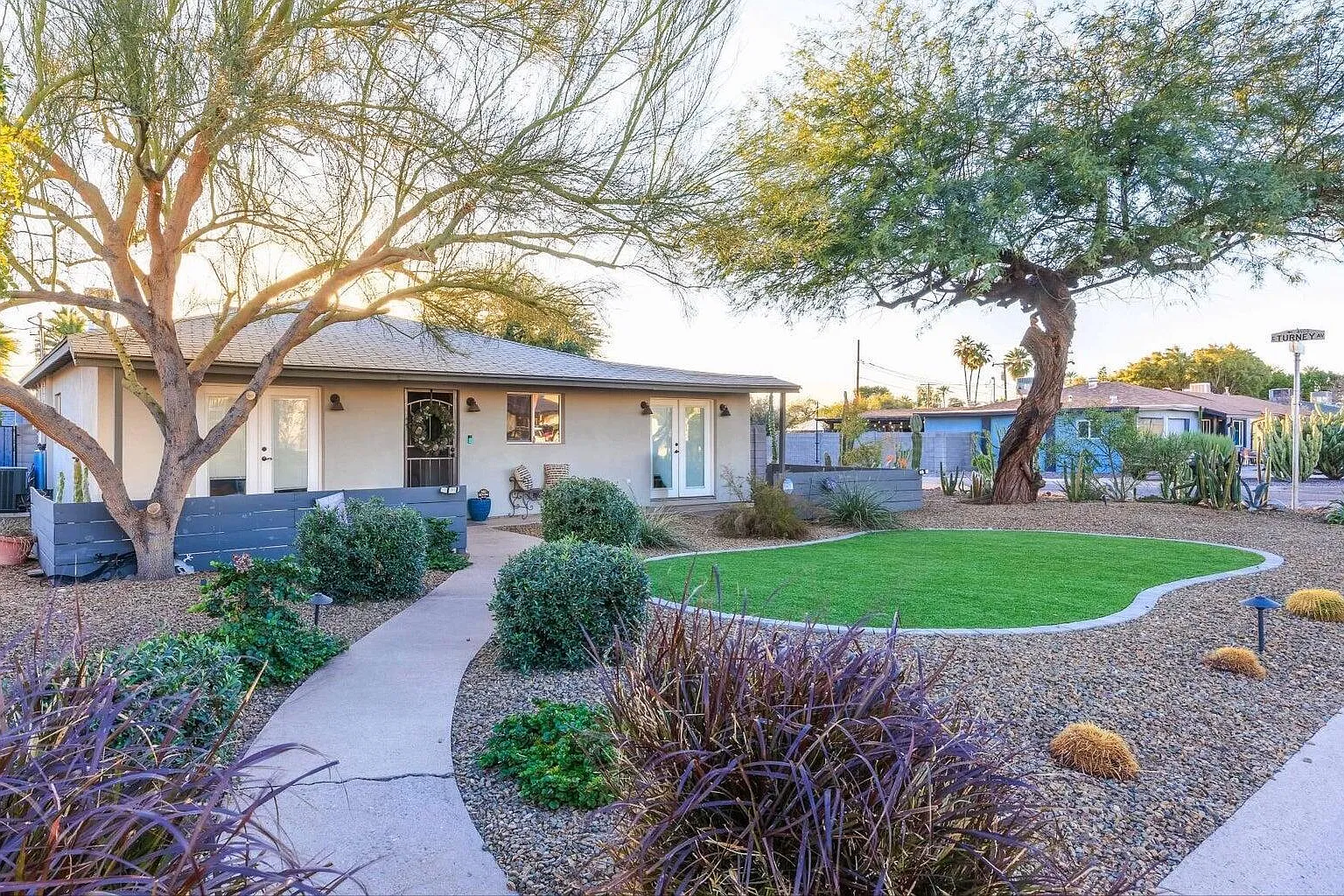 3 bed, 2.0 bath, 1346 sqft, $4,000 — Photo 1
