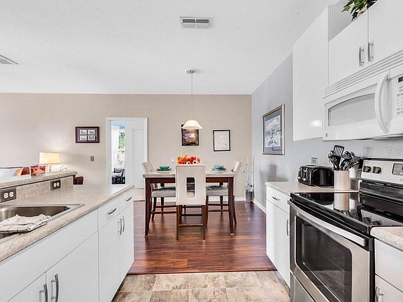 4th image of 5016 Hemingway Cir #5016