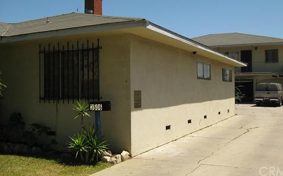 3rd image of 3504 W 111th St