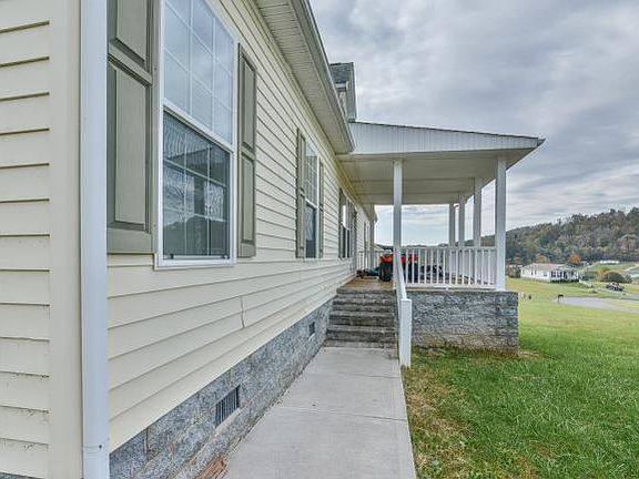2nd image of 156 Rolling Hills Dr
