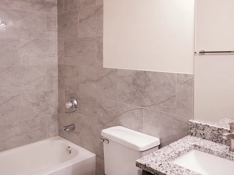 Willow Run Apartments — Photo 11