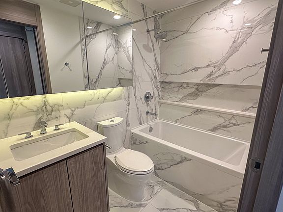 3rd image of 4890 Lougheed Hwy #2901