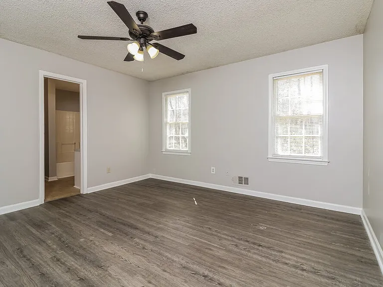 550 Austin Bridge Rd — Photo 13