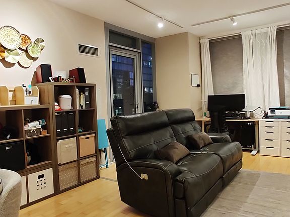 2nd image of 8 E Randolph St Unit 2606