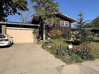 317 S Segoe Rd — Photo 4