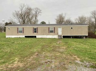 200 S Johnson St, Colp, IL 62921