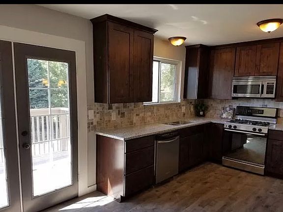5th image of 9892 S Roseboro Rd