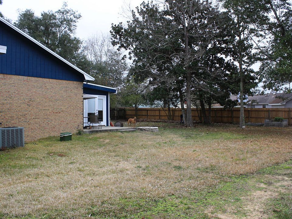2nd image of 703 Juniper Ave