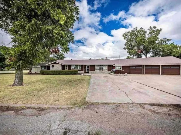 101 N 17th St, Frederick, OK 73542
