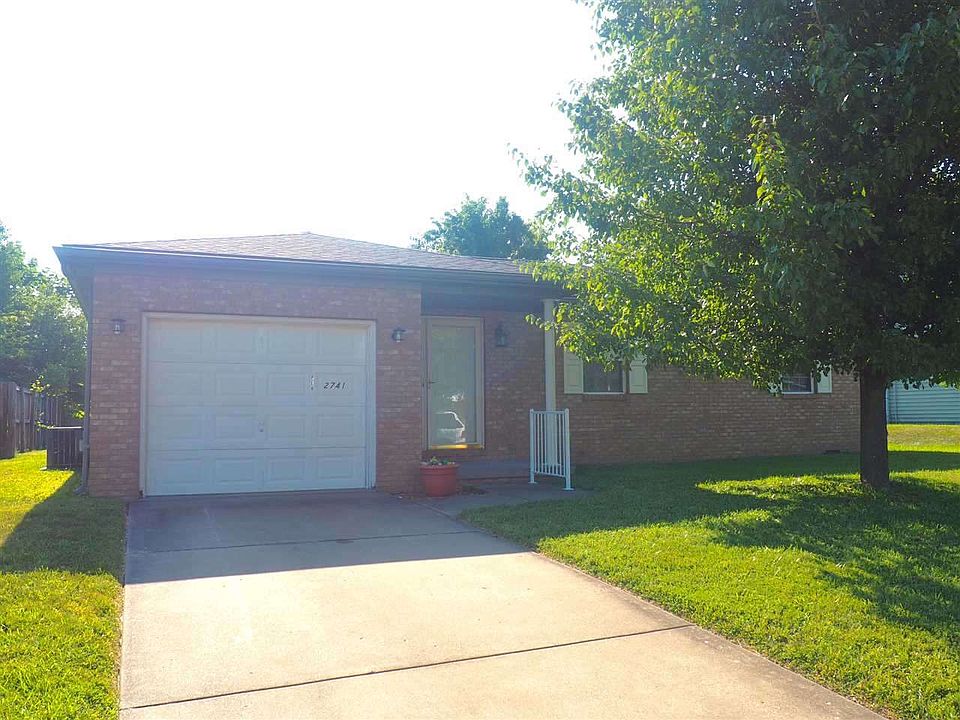 1st image of 2741 Gardenia Dr