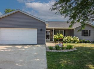 309 Huenink Ave, Cedar Grove, WI 53013