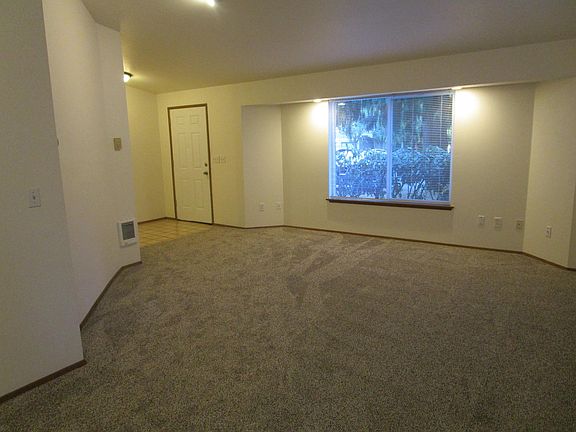 4th image of 5920 206th Street Ct E