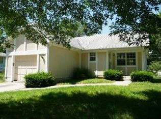 200 SE 21st St, Oak Grove, MO 64075