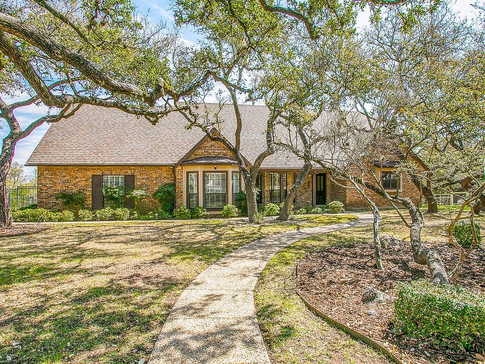 1st image of 25634 Gladiator Ln