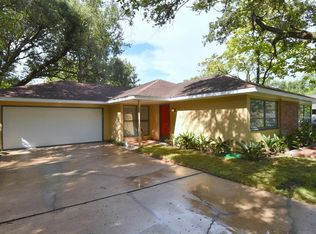 6136 Birdwood Rd, Houston, TX 77074