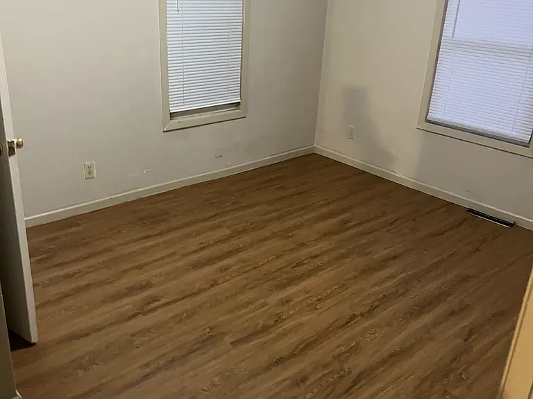 825 Fremont St — Photo 6