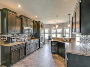 1514 Chapel Ridge Rd, Clarksville, TN 37040