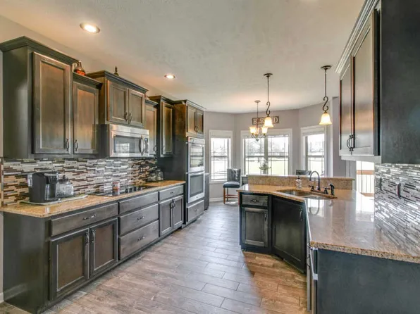 1514 Chapel Ridge Rd, Clarksville, TN 37040