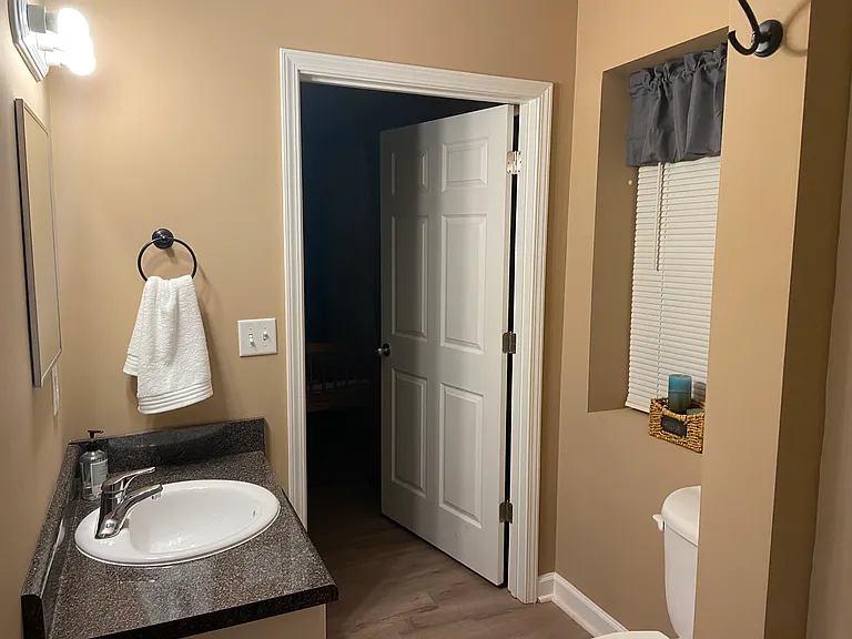 405 York St NE #A — Photo 10