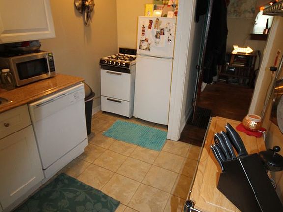 2nd image of 356 Cliffside Dr APT D