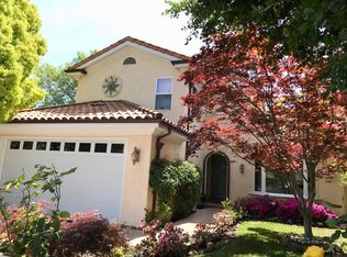 2061 Gordon Ave, Menlo Park, CA 94025