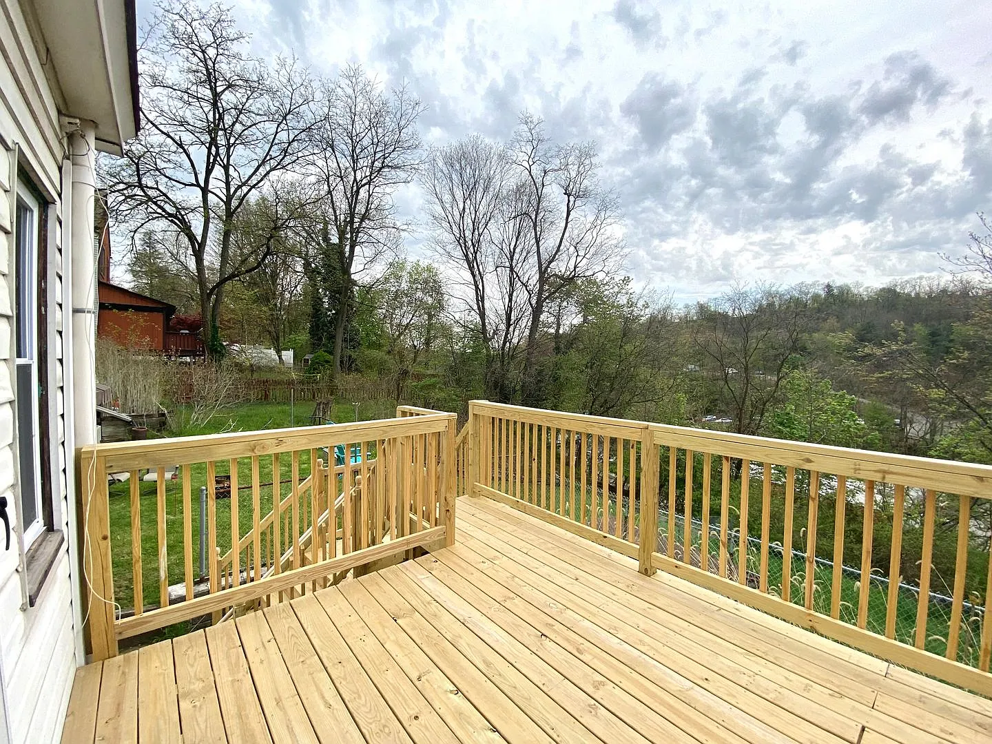 3 Bed/1 Bath Home in Beechview with Bonus Room-Convenient to Downtown! Available October! — Photo 4