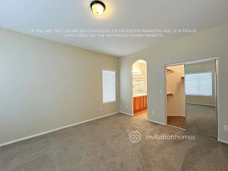 10209 W Parkway Dr — Photo 8
