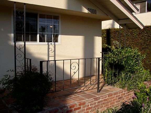 3rd image of 1308 Laguna St #A