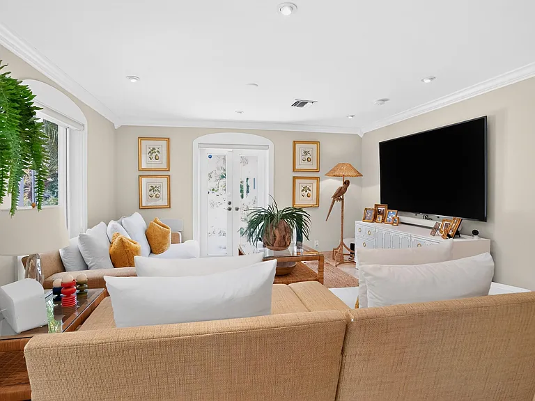 714 S Atlantic Dr — Photo 10
