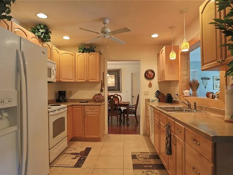 2929 Mayflower St — Photo 7