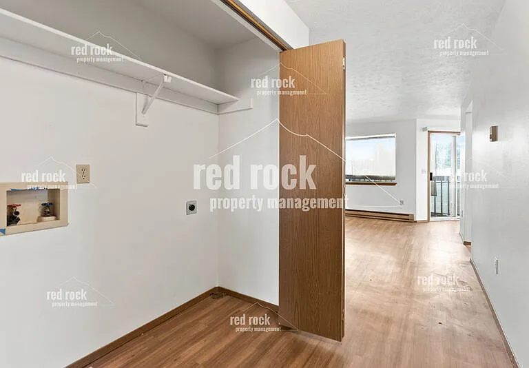 4733 N Sullivan Rd — Photo 16