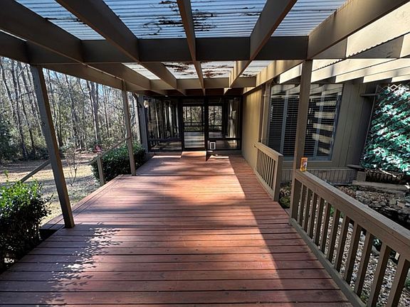 4th image of 303 Kissingbower Rd