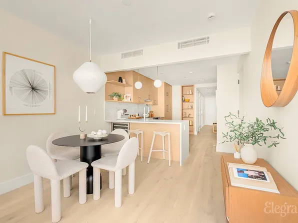 221 East 48th Street image 3 of 24