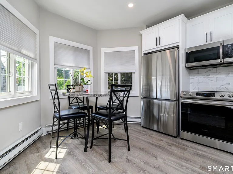 750 Cove Rd #5 — Photo 9