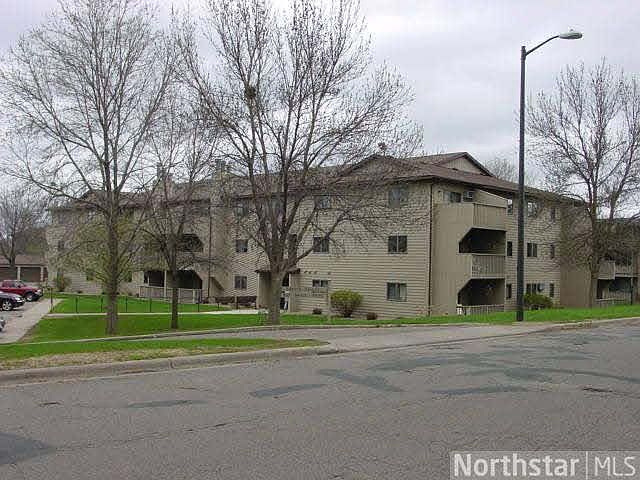 1st image of 925 Bahls Drive