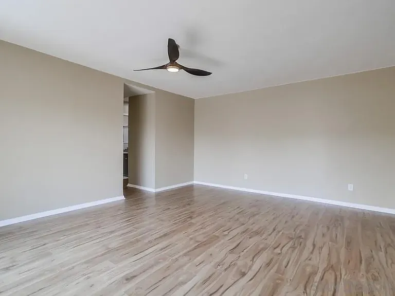 1712 Bervy St — Photo 11