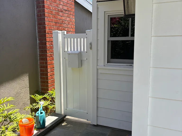 412 1/2 Dahlia Ave — Photo 4