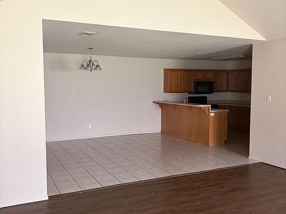 4th image of 1115 Grinnel Cir APT B