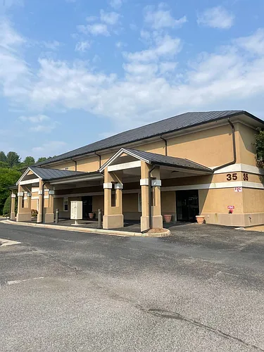 650 N Lee Hwy Photo 1