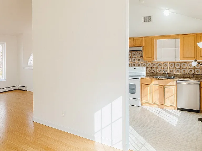 18 Penny Ln — Photo 7