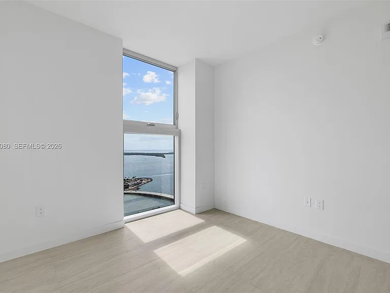 77 SE 5th St #Penthouse 01 — Photo 7