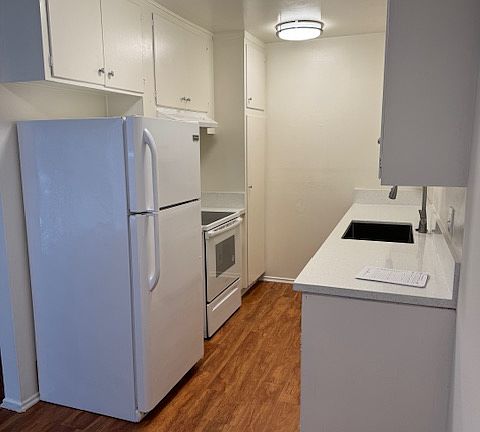 5th image of 11993 Laurelwood Dr APT 7
