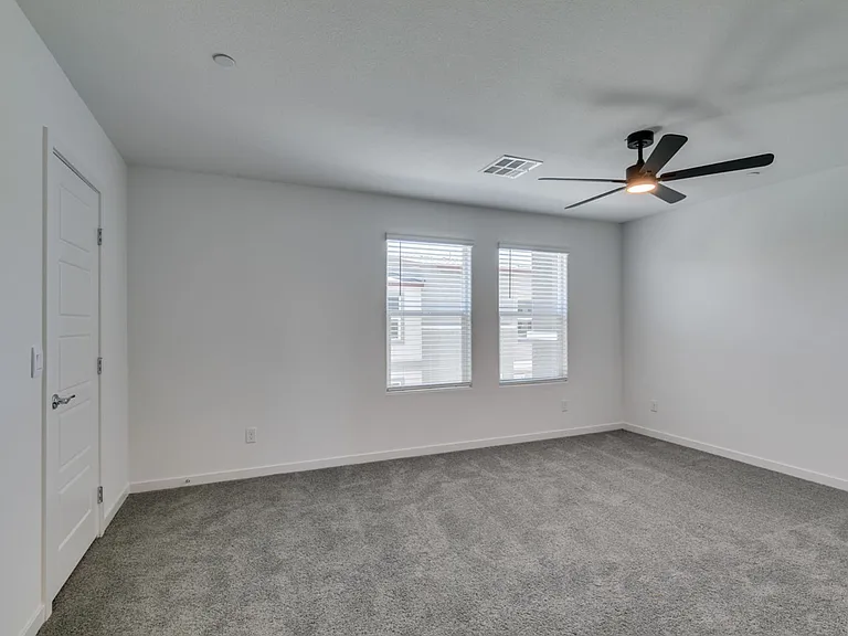 9849 Hidden Pass Ave — Photo 35