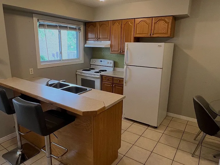 211 Veronica Dr #19 — Photo 2