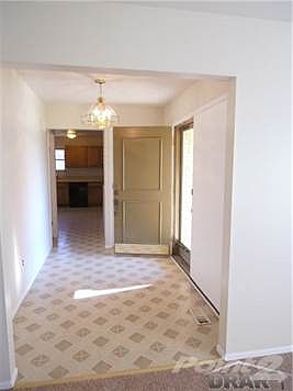 5th image of 20464 Law Ave