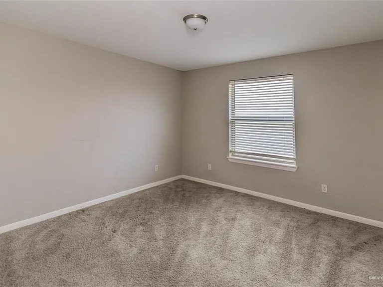 5217 Lost Creek Ln — Photo 13