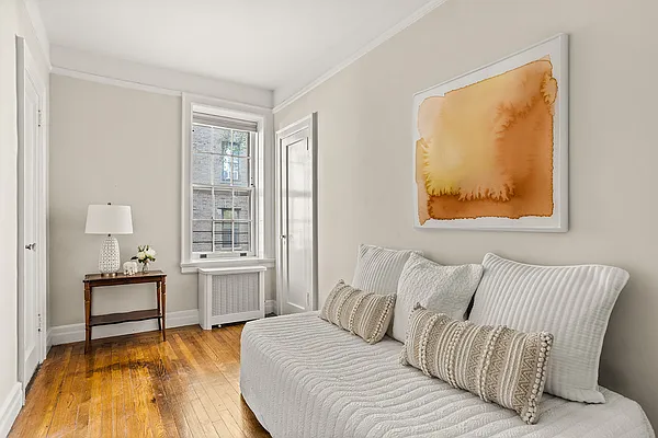 Sold by Compass | media 10