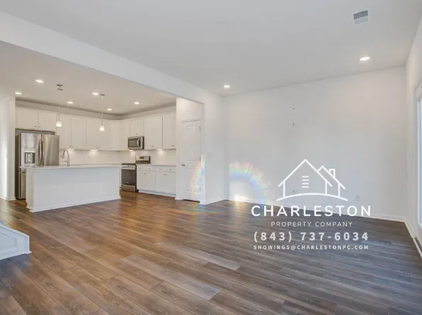 760 Trotters Ln #95, Moncks Corner, SC 29461